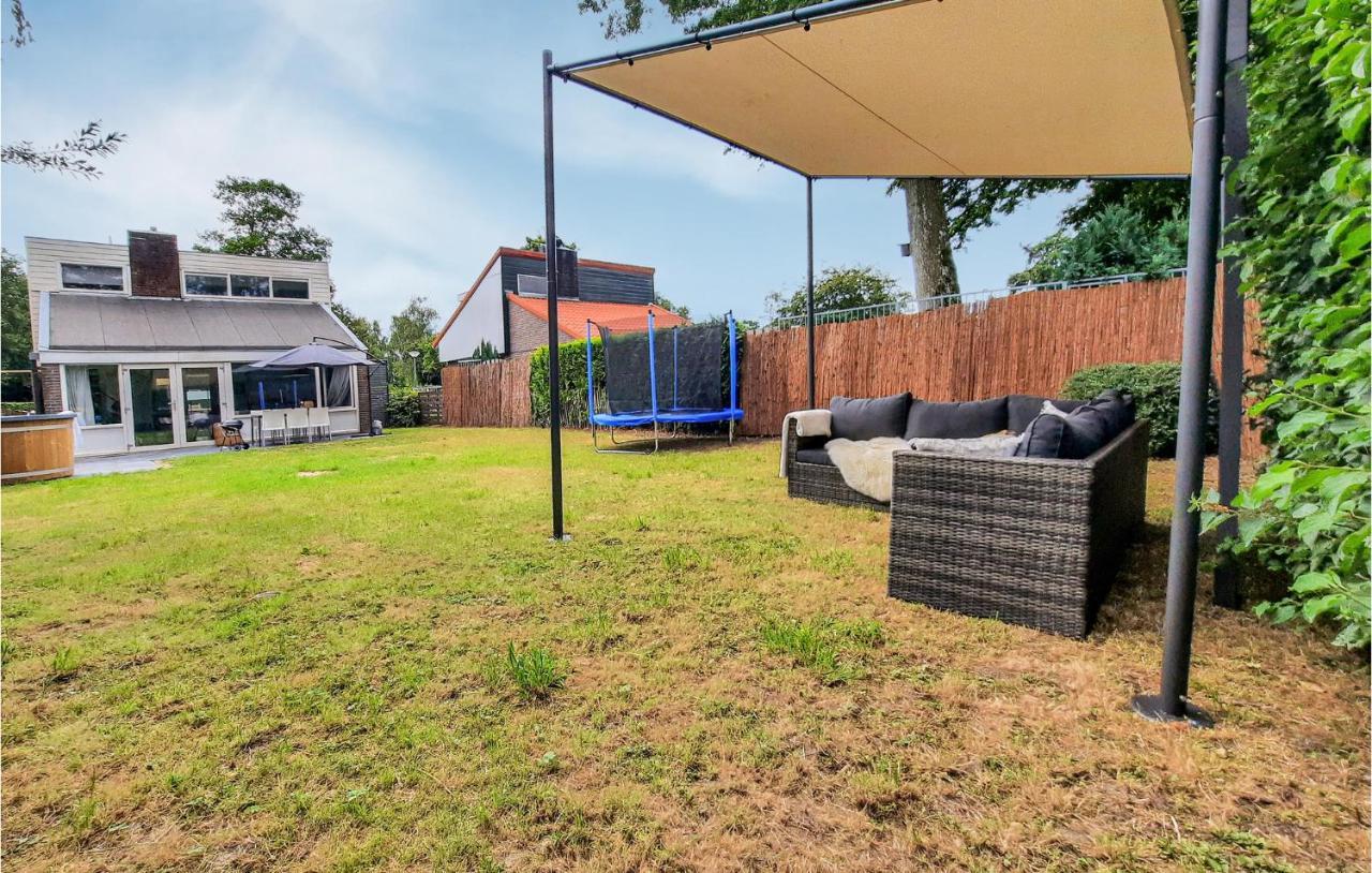Beautiful In With Outdoor Swimming Pool, Wifi&3 Bedrooms * Heinkenszand
