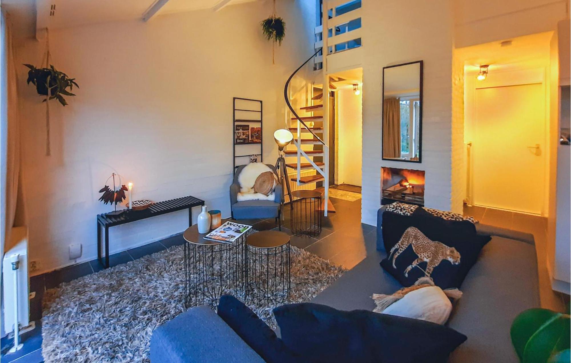 Vakantiehuis Beautiful In With Outdoor Swimming Pool, Wifi&3 Bedrooms Heinkenszand