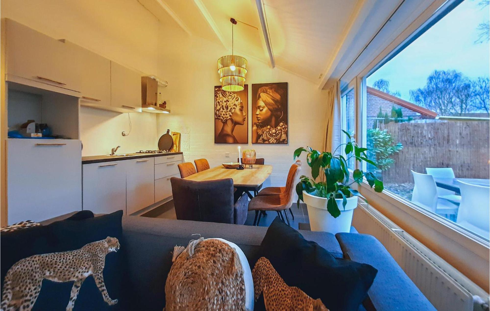 Vakantiehuis Beautiful In With Outdoor Swimming Pool, Wifi&3 Bedrooms Heinkenszand