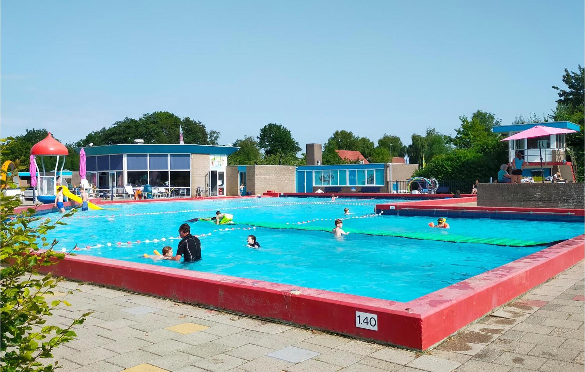 Beautiful In With Outdoor Swimming Pool, Wifi&3 Bedrooms Heinkenszand