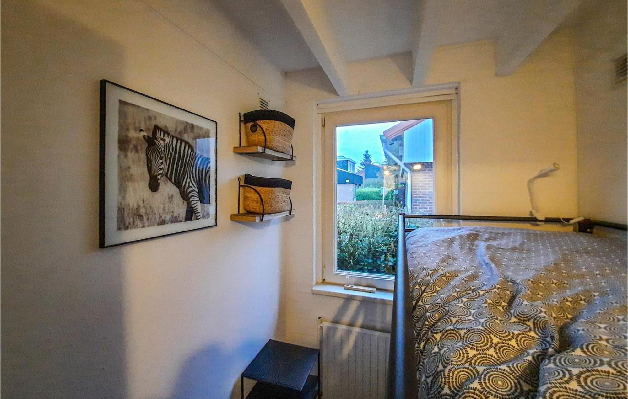 Vakantiehuis Beautiful In With Outdoor Swimming Pool, Wifi&3 Bedrooms *