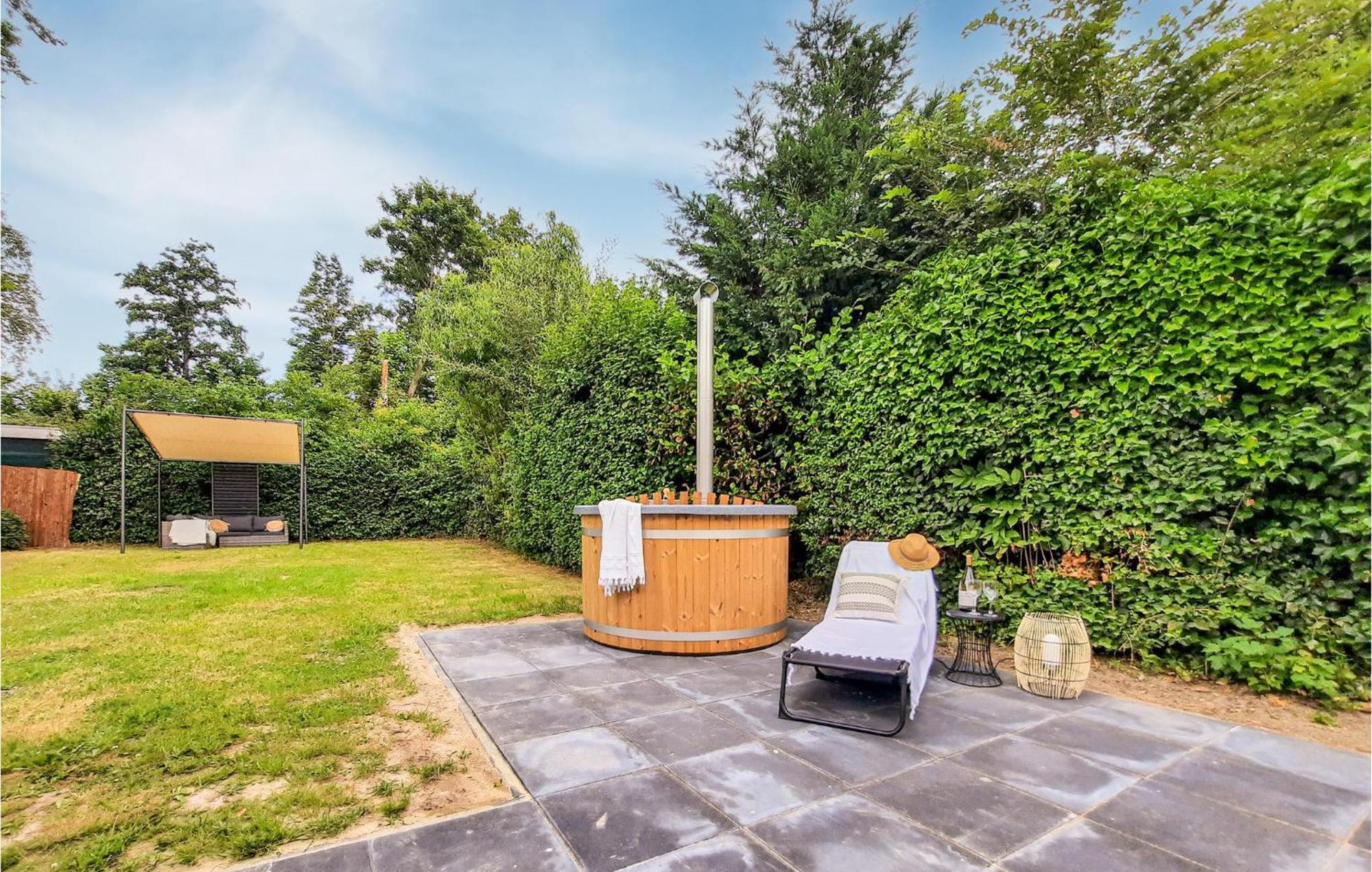 Beautiful In With Outdoor Swimming Pool, Wifi&3 Bedrooms Vakantiehuis